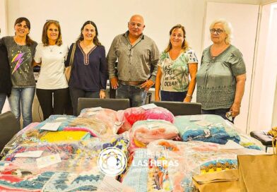EL GRUPO SOLIDARIO “LAS ARAÑITAS” ENTREGÓ MANTAS